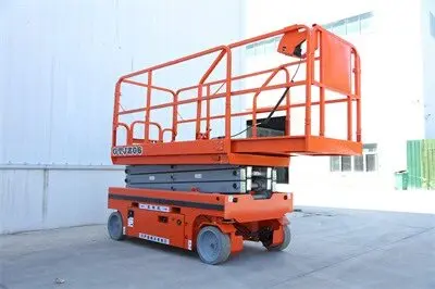 全自行(hang)走升降平(píng)台