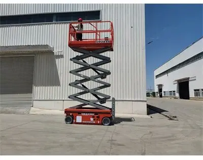 全自行(hang)走升降平(píng)台