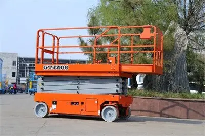 全自行(hang)走升降平(píng)台