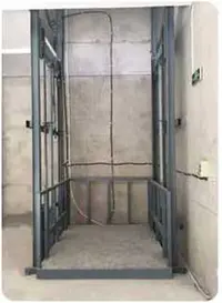 導軌式(shi)升降機